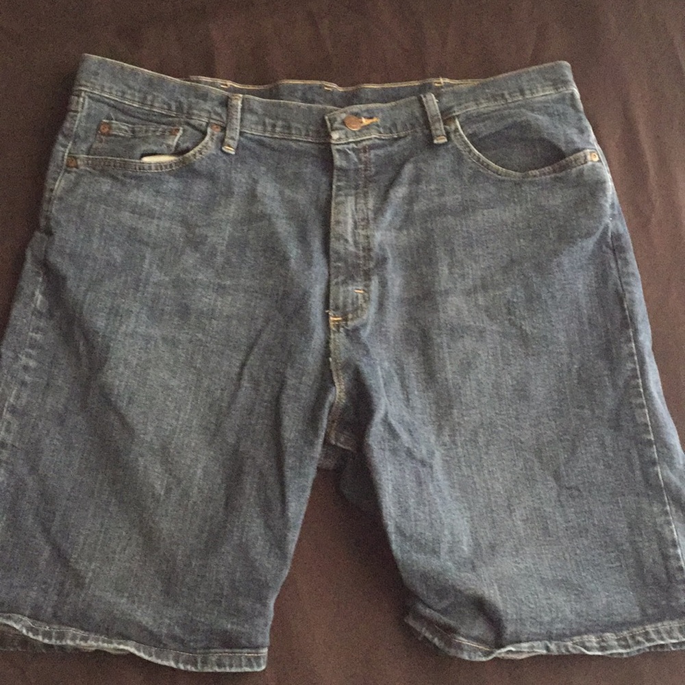 Wrangler Shorts.